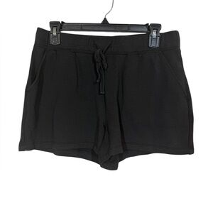 Quince Shorts Size Small